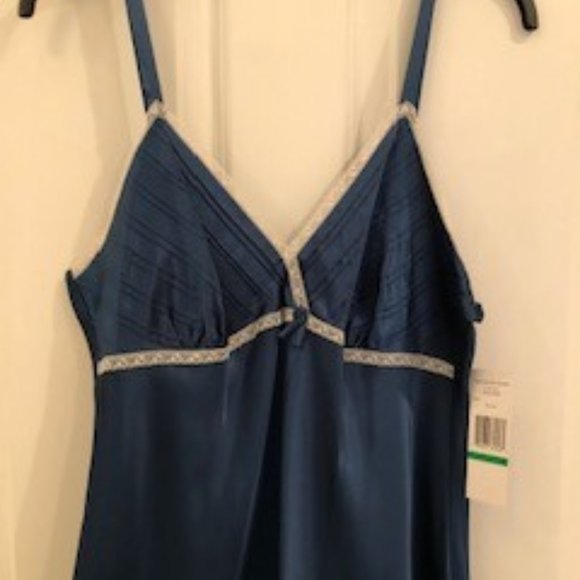 Jones NY Nightgown & Robe - Picture 2 of 7